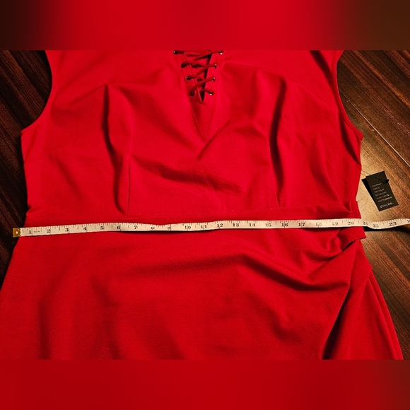 Lane Bryant 6TH & LN Plus Red Knee Length Sheath Dress  V-neck Sleeveless  22 - Picture 6 of 14